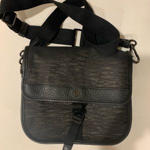 Lululemon Now and always crossbody purse